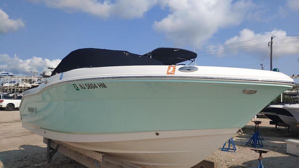 Robalo R207