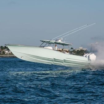 Mag-bay 43-CENTER-CONSOLE image