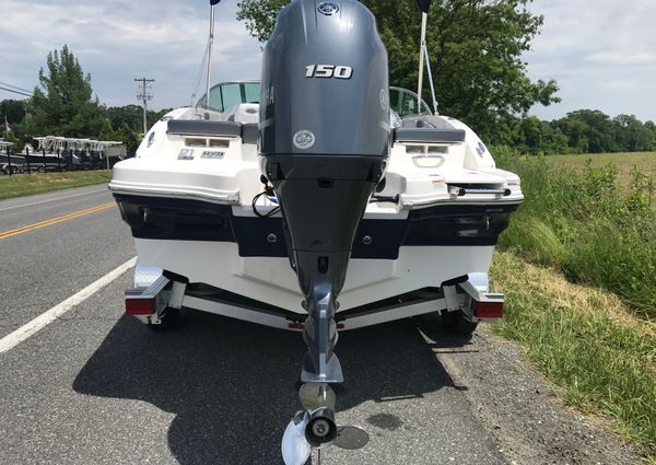 Chaparral 21-H2O-SPORT-OUTBOARD image