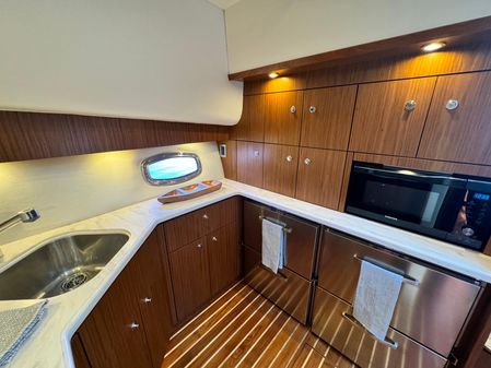 Tiara Yachts 4300 Open image