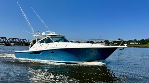 Tiara Yachts 4300 Open 