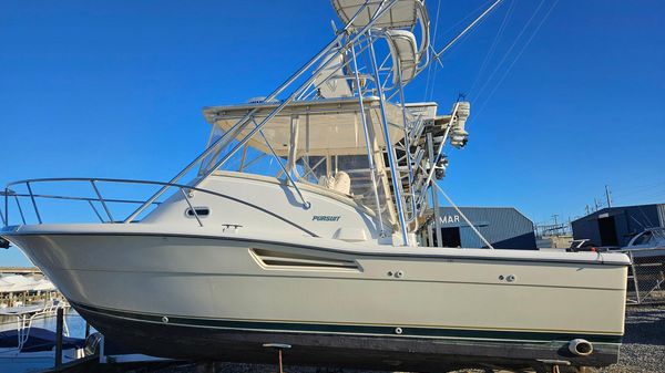 Pursuit 3000 Offshore