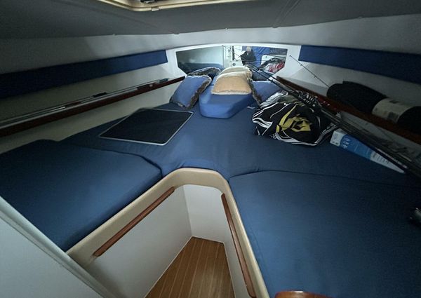 Tiara Yachts 2900 Coronet image