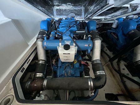 Tiara Yachts 2900 Coronet image