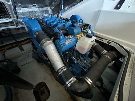 Tiara Yachts 2900 Coronet image