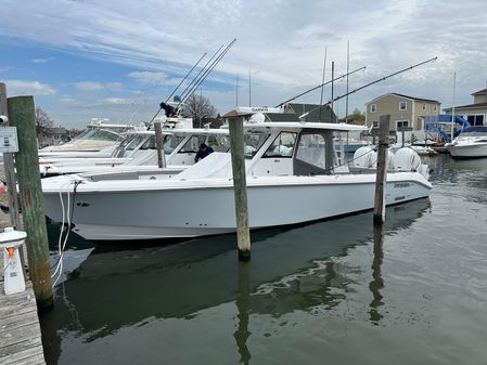 Everglades 395 Center Console image