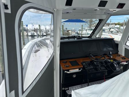 Everglades 395 Center Console image