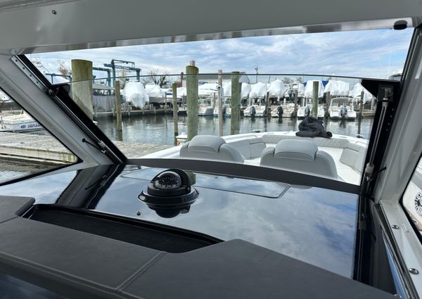 Everglades 395 Center Console image