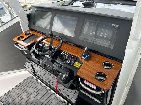 Everglades 395 Center Console image