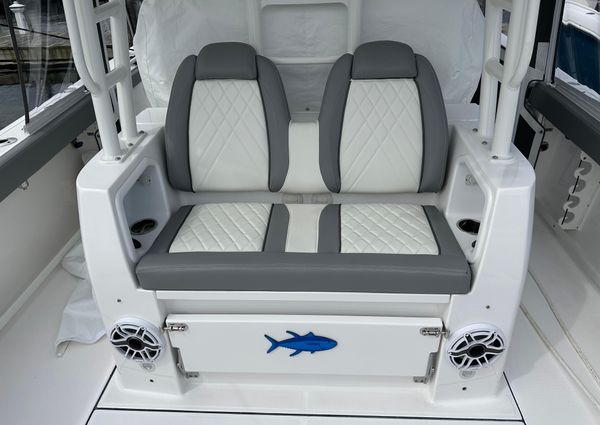 Everglades 395 Center Console image