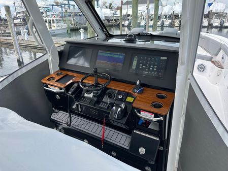 Everglades 395 Center Console image