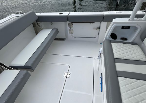 Everglades 395 Center Console image