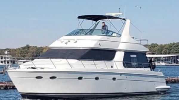 Carver 530 Voyager Pilothouse