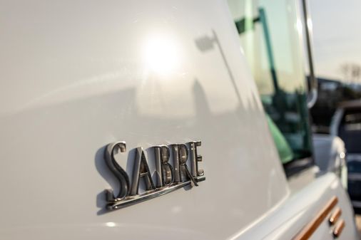 Sabre 58 Salon Express image