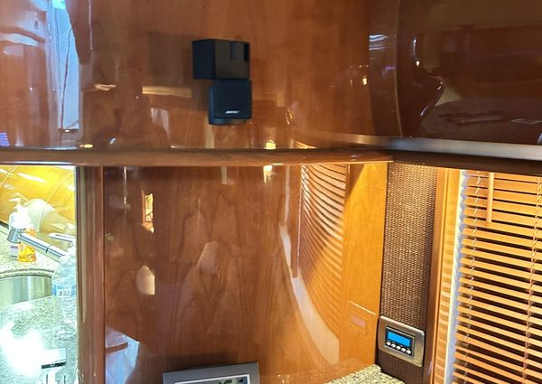 Sea Ray 52 Sundancer image