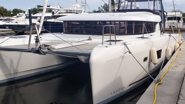 Lagoon Lagoon 42