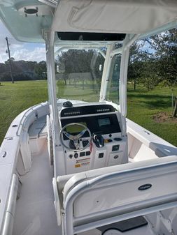 Everglades 243 Center Console image