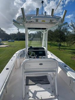 Everglades 243 Center Console image