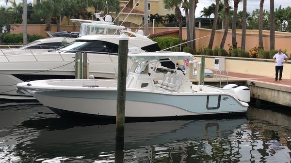 Sea Fox 328 Commander
