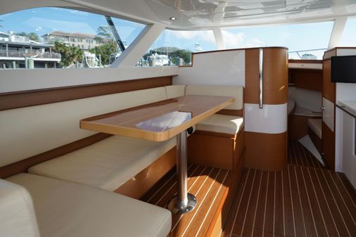 Bertram 35 Flybridge image