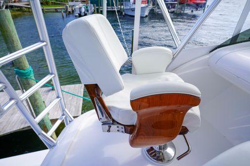 Bertram 35 Flybridge image