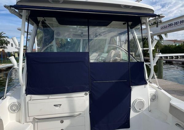 Boston Whaler 315 Conquest image