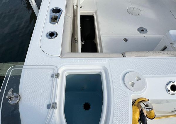 Boston Whaler 315 Conquest image