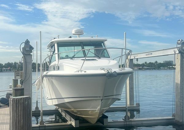 Boston Whaler 315 Conquest image