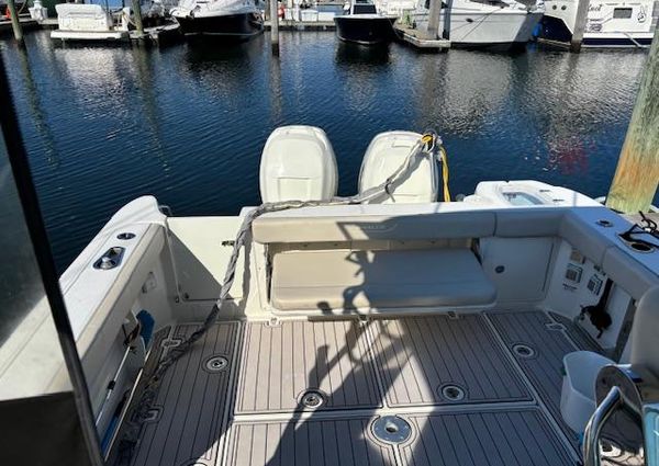 Boston Whaler 315 Conquest image