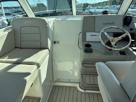 Boston Whaler 315 Conquest image