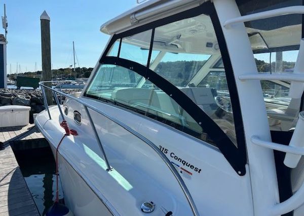 Boston Whaler 315 Conquest image