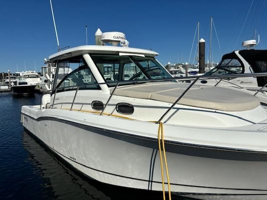 Boston Whaler 315 Conquest - main image