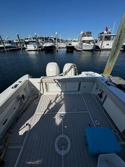 Boston Whaler 315 Conquest image