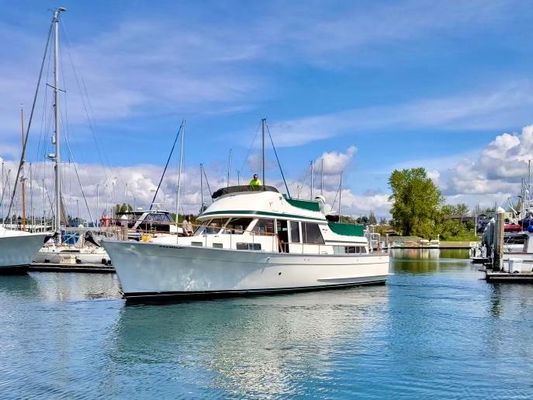 Tollycraft 48 Motor Yacht - main image