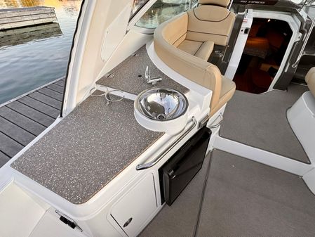 Cruisers Yachts 350 Express image