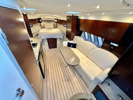 Cruisers Yachts 350 Express image