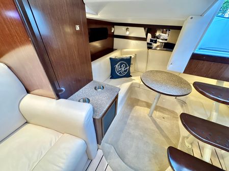 Cruisers Yachts 350 Express image