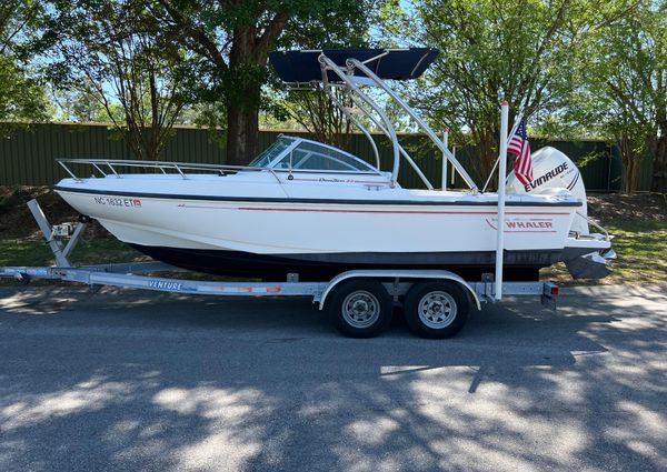 Boston-whaler 20-DAUNTLESS image