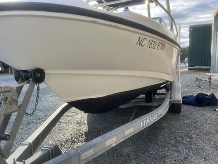 Boston-whaler 20-DAUNTLESS image