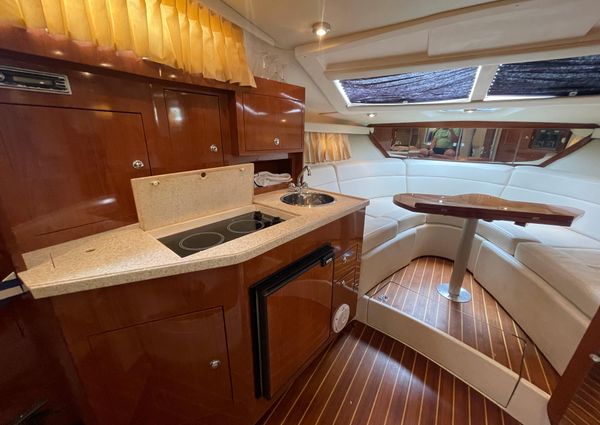 Regal 3060 Window Express image