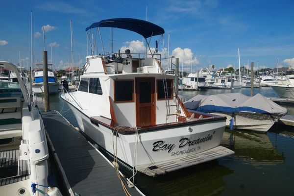 Viking 33 - main image