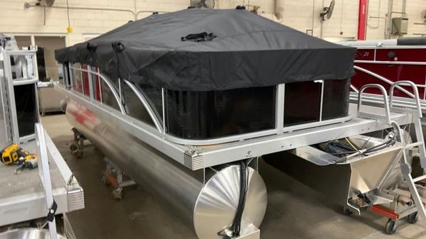 Bennington 20 SFV