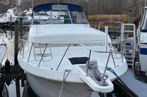 Chris-Craft 381 Catalina image