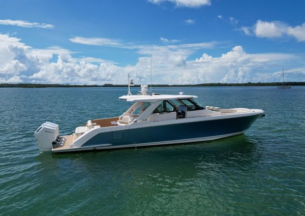 Tiara Yachts 48 LS image