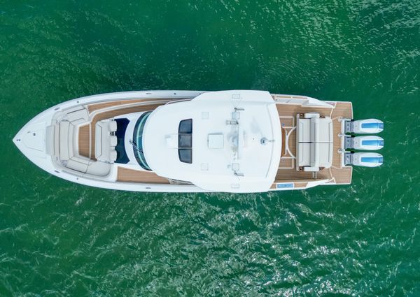 Tiara Yachts 48 LS image