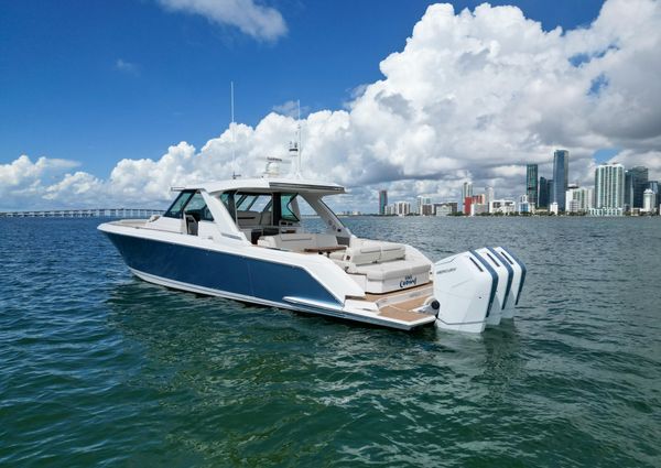 Tiara Yachts 48 LS image