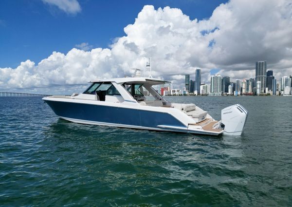 Tiara Yachts 48 LS image