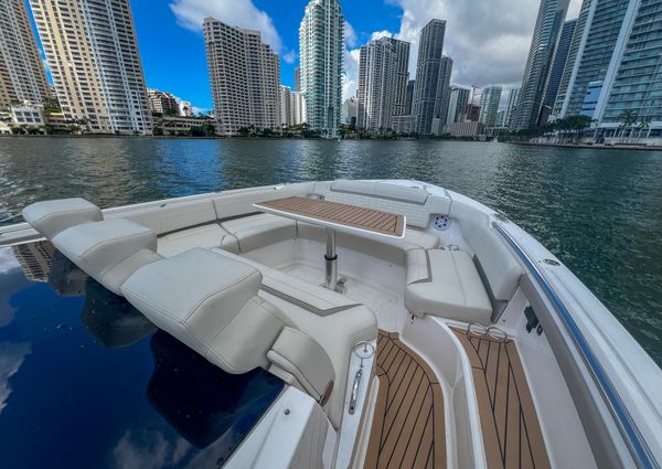 Tiara Yachts 48 LS image