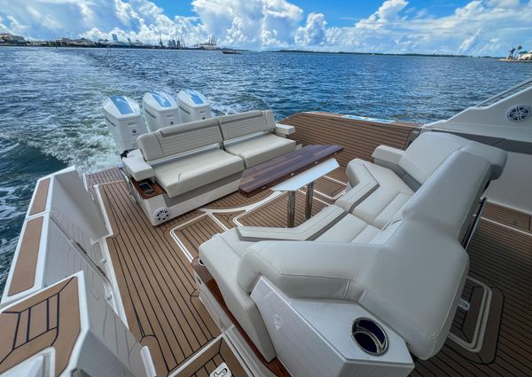 Tiara Yachts 48 LS image