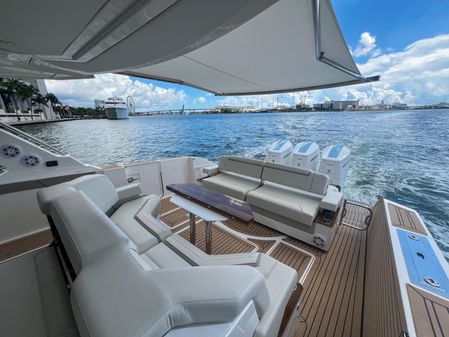 Tiara Yachts 48 LS image